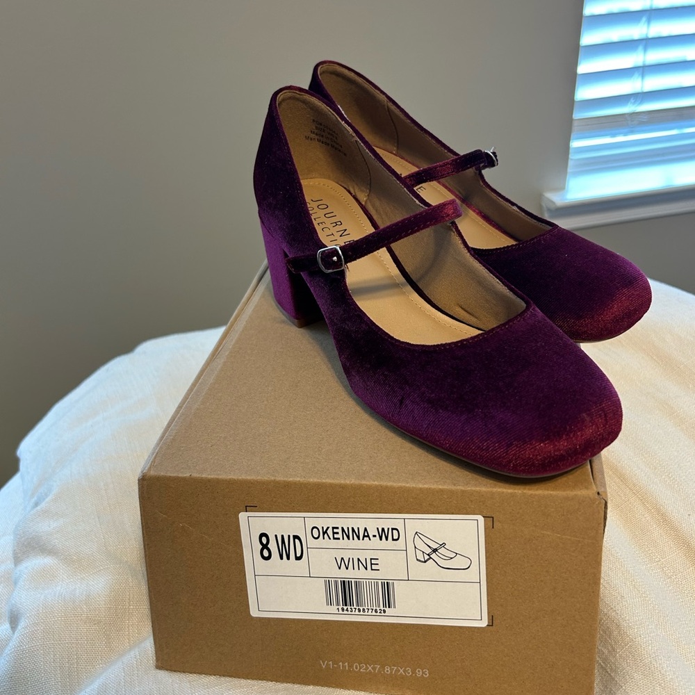 Journee Collection Women's Wine Mary Jane Wedges